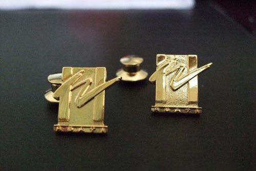 四川企(qǐ)業徽章定做哪家好