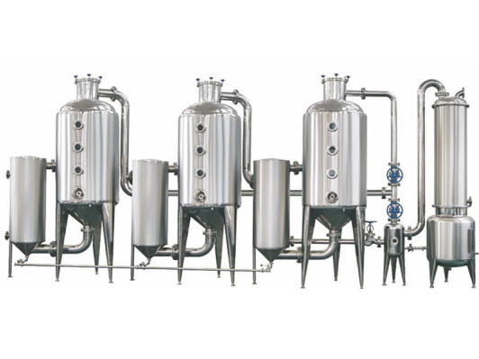 WZⅢ500-5000係列三效節能外循環真空濃（nóng）縮器