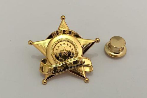 企業定（dìng）製徽（huī）章使用的（de）材（cái）質有哪些？