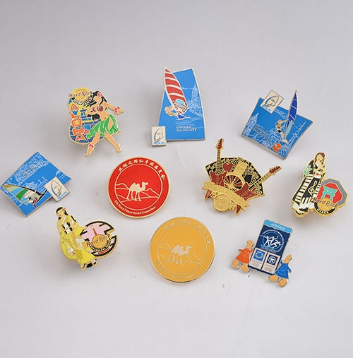 定製徽章（zhāng）常見幾種工藝？