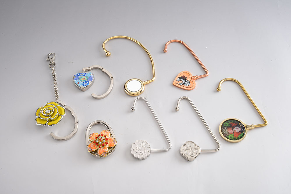 金（jīn）屬（shǔ）掛包器